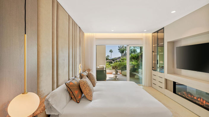 Image No.10-3 Bed Property for sale