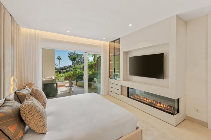 Image No.9-3 Bed Property for sale