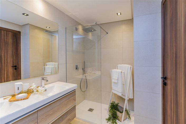 Image No.23-3 Bed Apartment for sale