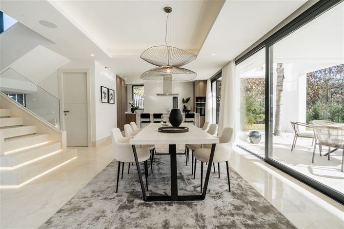 Image No.20-4 Bed Villa / Detached for sale