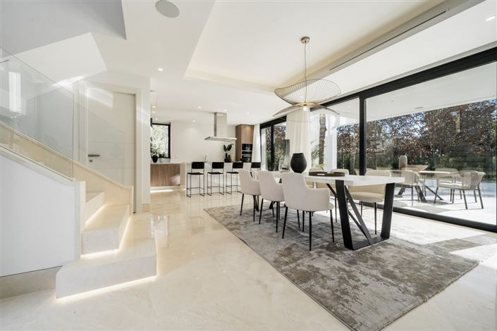 Image No.31-4 Bed Villa / Detached for sale