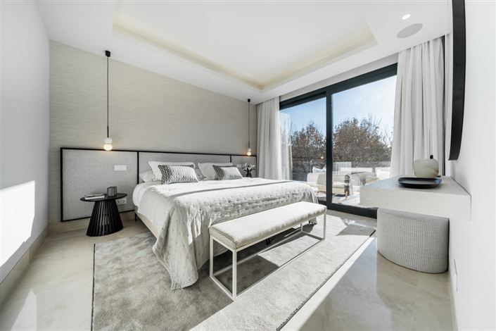 Image No.11-4 Bed Villa / Detached for sale