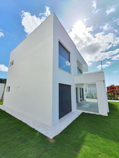 Image No.29-4 Bed Villa / Detached for sale