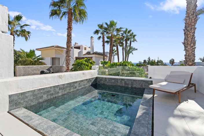 Image No.1-4 Bed House for sale