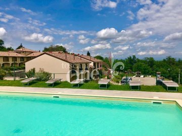 1 - Chianni, House