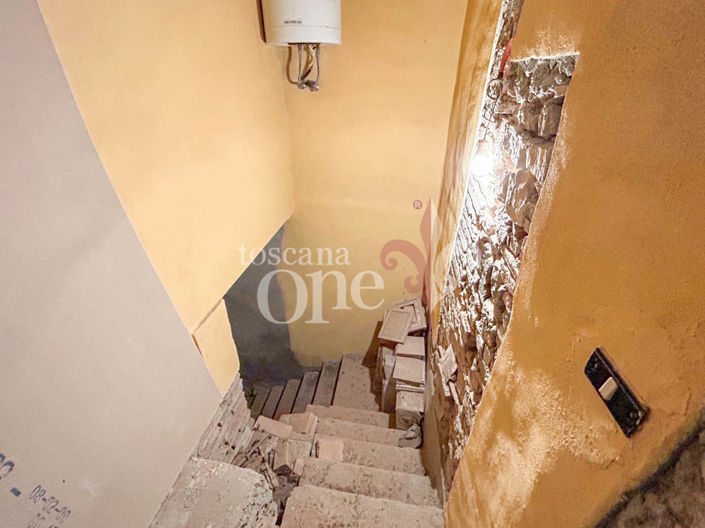 Image No.21-6 Bed House for sale