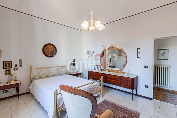 Image No.16-4 Bed House for sale