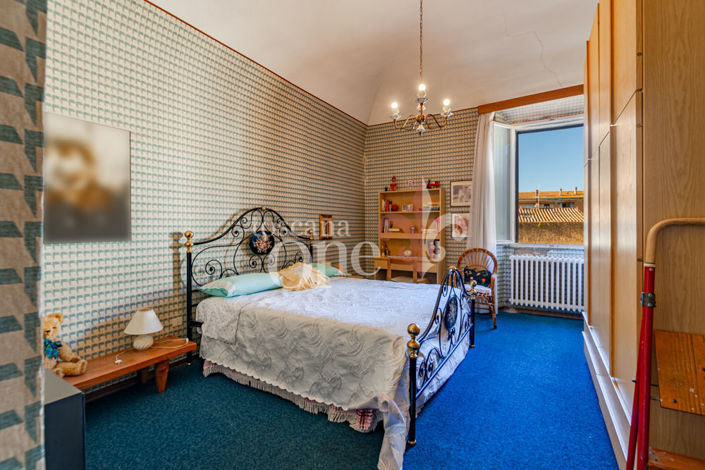 Image No.18-4 Bed House for sale