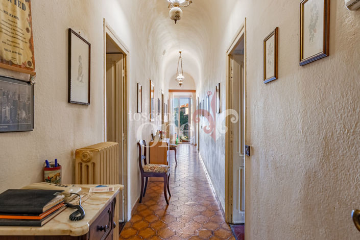 Image No.21-4 Bed House for sale