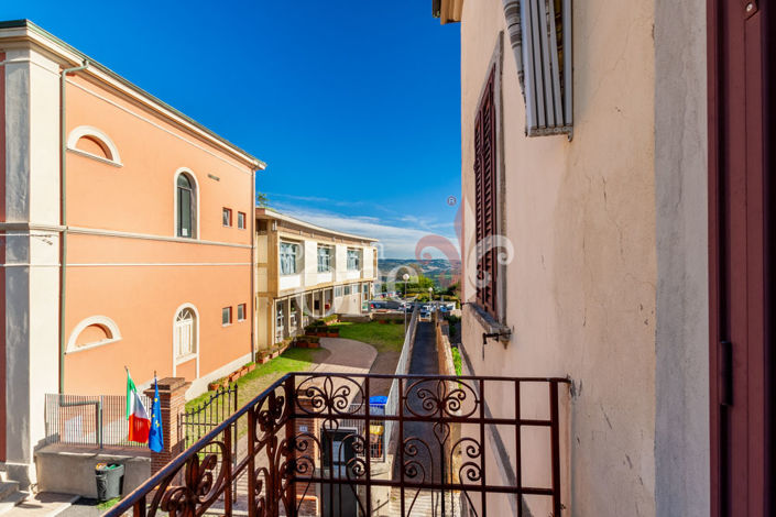 Image No.23-4 Bed House for sale