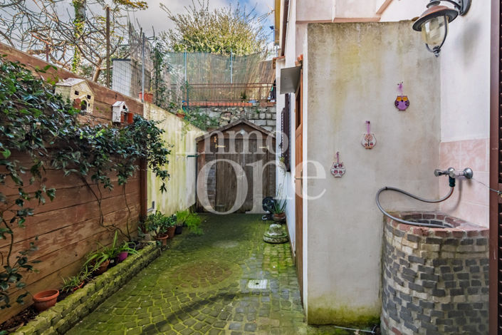 Image No.22-3 Bed House for sale