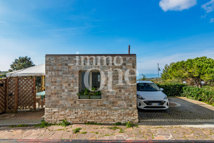 Image No.24-3 Bed House for sale