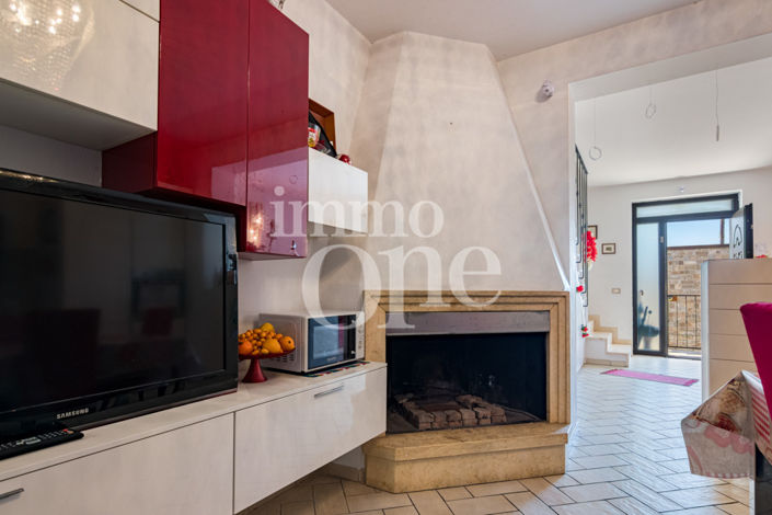 Image No.6-3 Bed House for sale