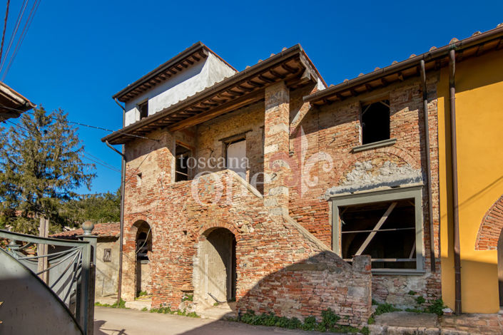 Image No.1-4 Bed House for sale