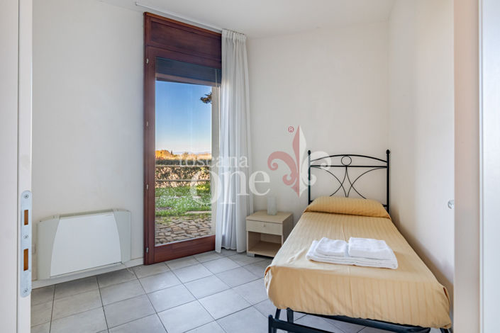 Image No.20-2 Bed Apartment for sale