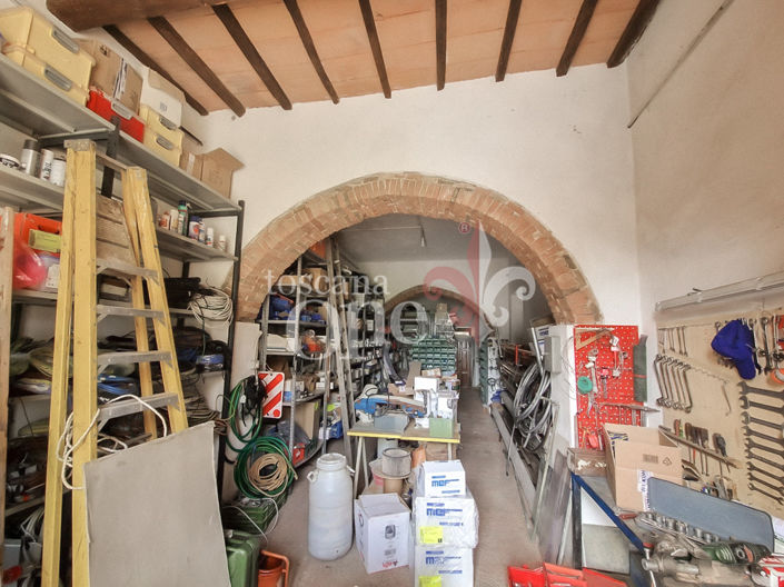 Image No.13-4 Bed House for sale