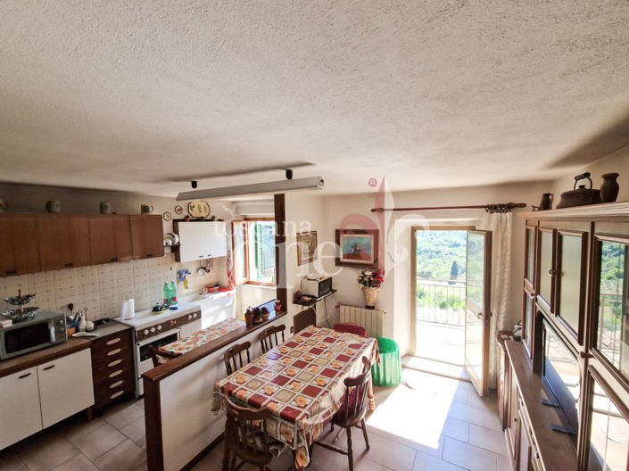 Image No.5-2 Bed House for sale