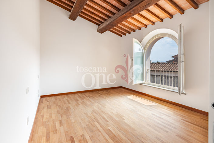 Image No.12-3 Bed House for sale