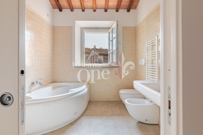 Image No.22-3 Bed House for sale