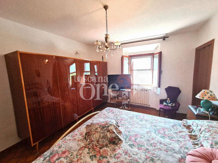 Image No.10-3 Bed House for sale