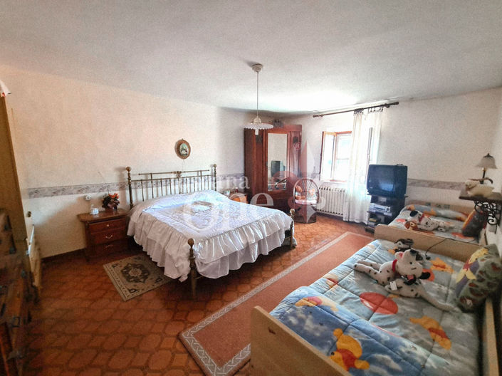 Image No.11-3 Bed House for sale