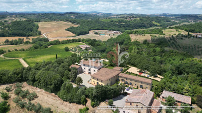 panoramica lato corte.jpg