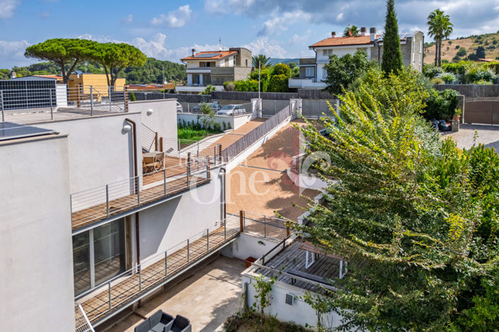 Image No.17-1 Bed Townhouse for sale