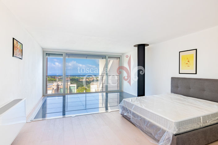 Image No.20-1 Bed Townhouse for sale