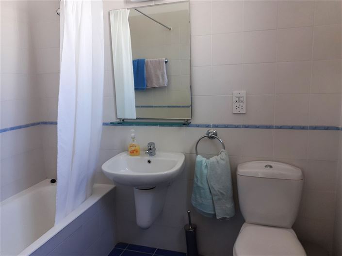 Image No.10-3 Bed House for sale