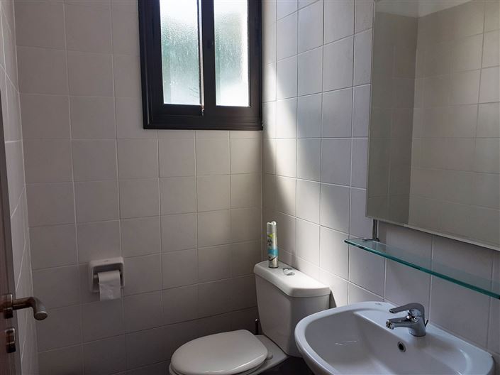 Image No.11-3 Bed House for sale