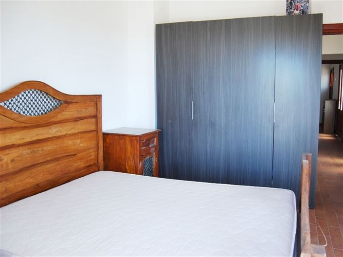 Image No.5-2 Bed House for sale