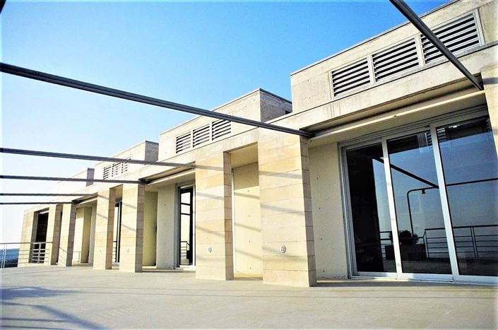 Image No.11-5 Bed House for sale