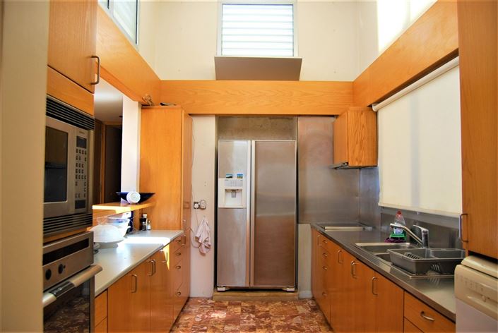 Image No.3-5 Bed House for sale