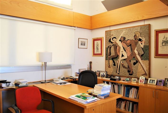 Image No.6-5 Bed House for sale