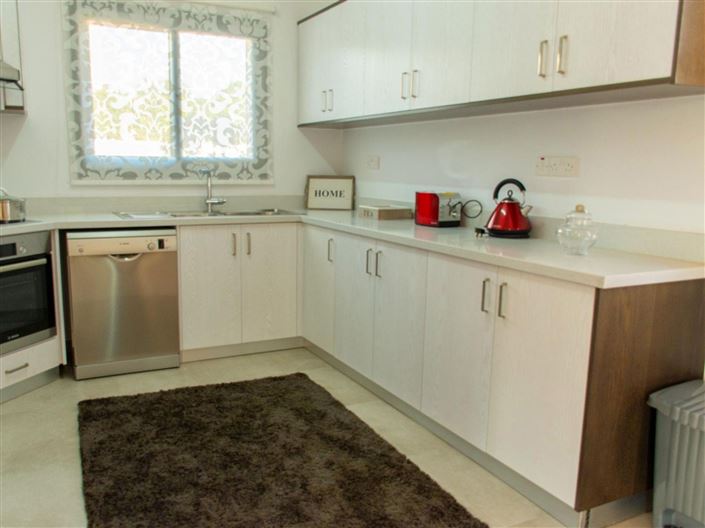 Image No.5-4 Bed House for sale