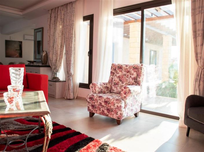 Image No.3-3 Bed House for sale