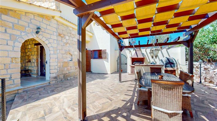 Image No.30-5 Bed House for sale