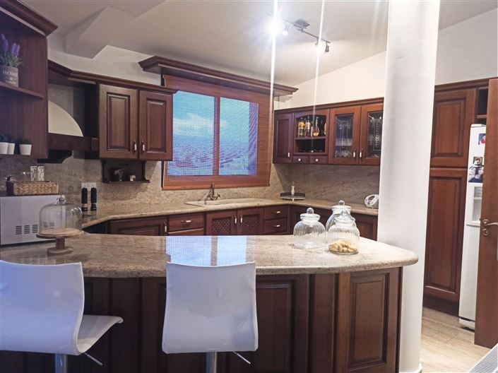 Image No.6-3 Bed House for sale