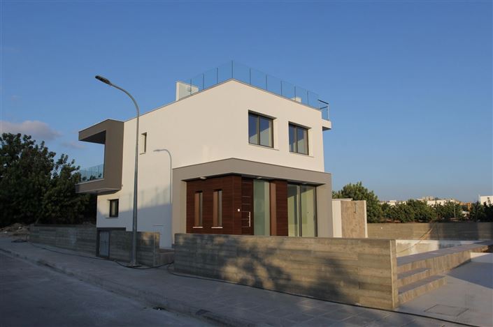 Image No.13-3 Bed House for sale