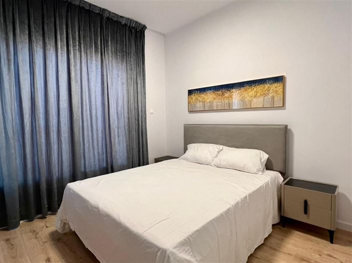 Image No.10-3 Bed House for sale