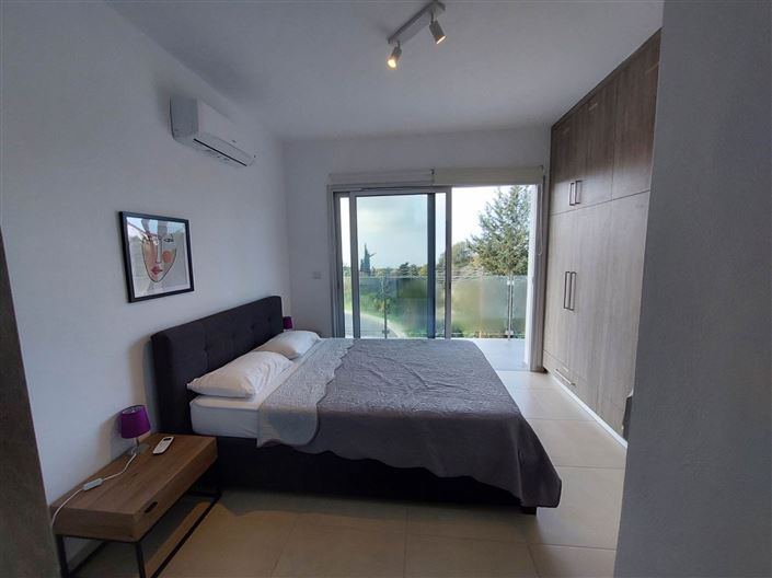 Image No.10-4 Bed House for sale