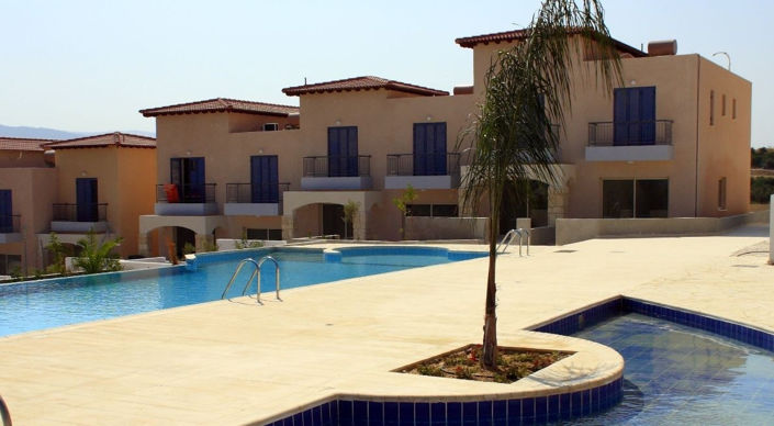 Image No.12-2 Bed House for sale