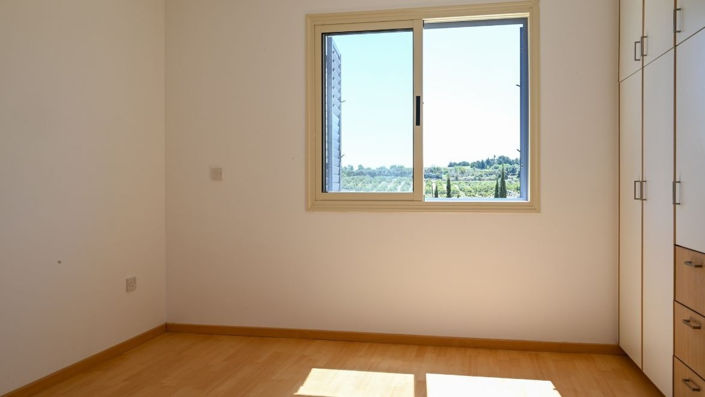 Image No.7-2 Bed House for sale