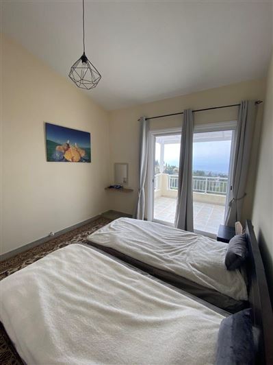 Image No.14-3 Bed House for sale