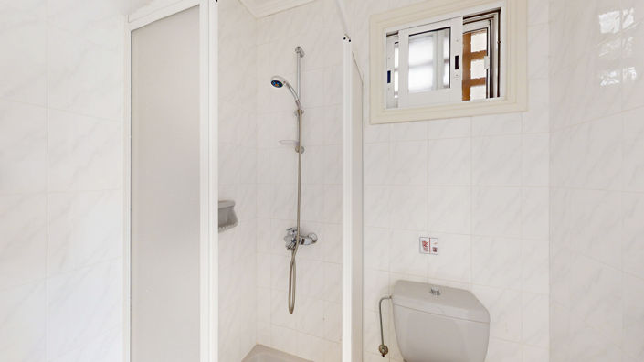 Image No.12-5 Bed House for sale