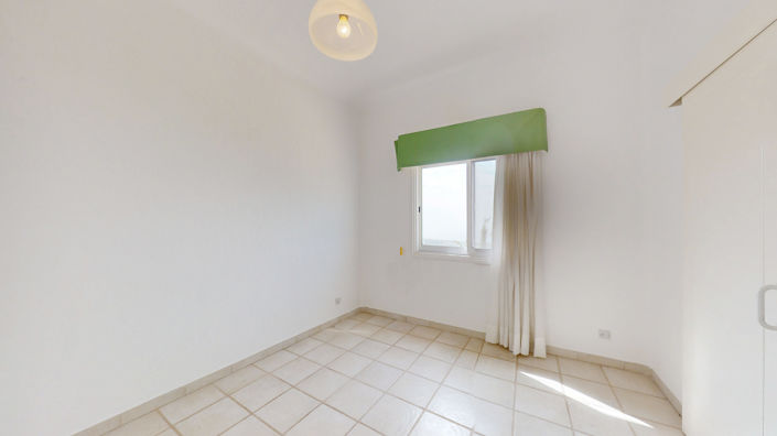 Image No.13-5 Bed House for sale