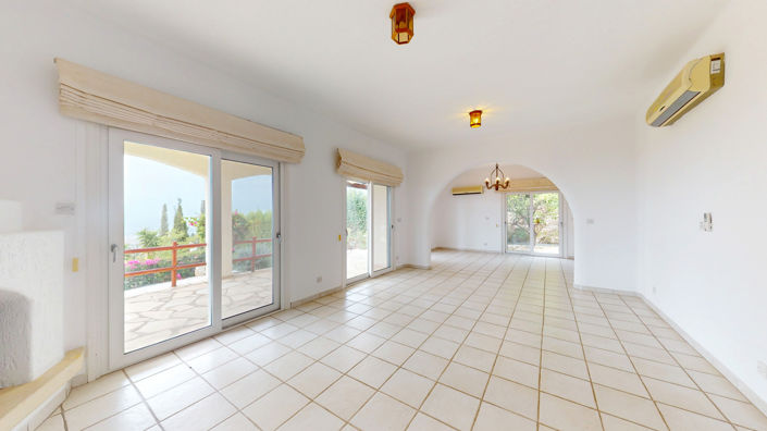 Image No.2-5 Bed House for sale