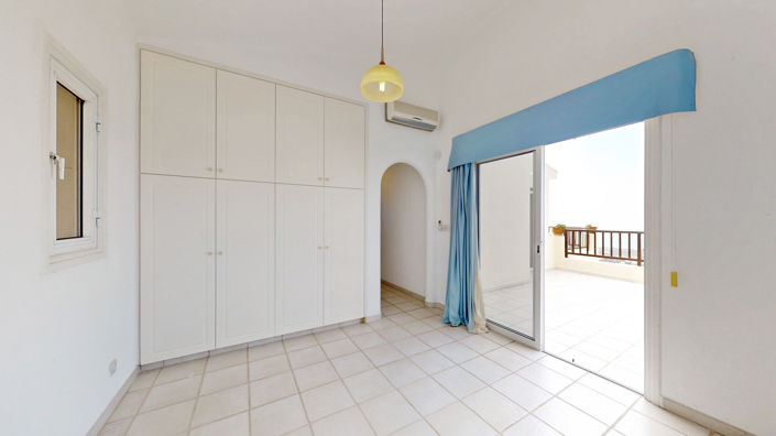 Image No.20-5 Bed House for sale