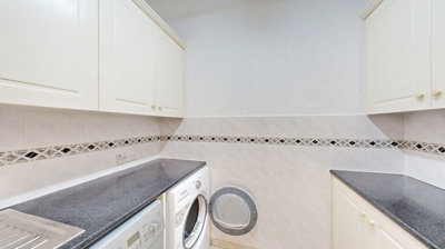 de7bfaaf-dae4-4a01-839e-35496b3c1433