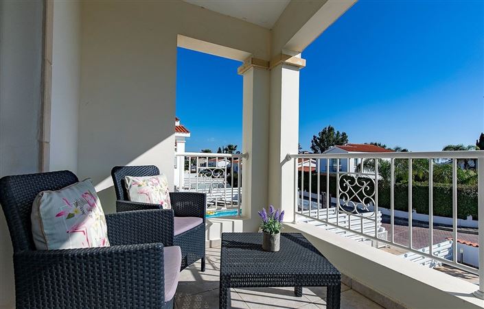 Image No.16-3 Bed House for sale